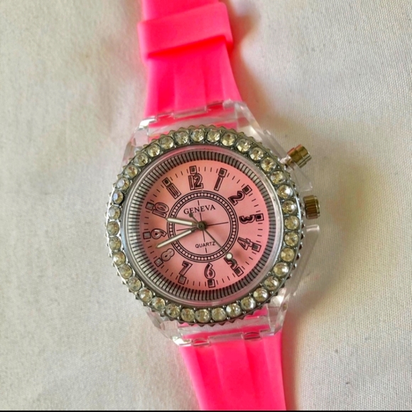 🪩Nwt Pink LED Light Up Watch With Swarvoski Crystals💎 - Picture 14 of 16